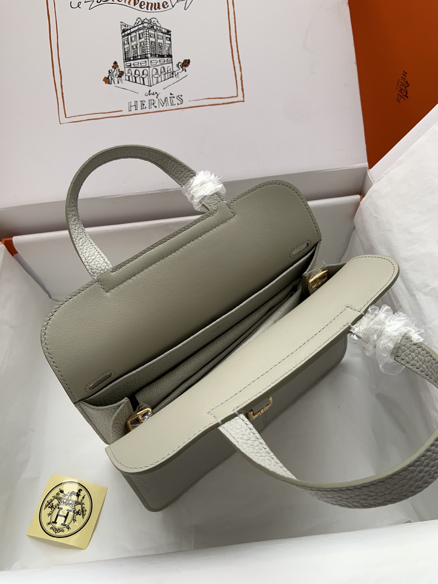 Hermes Halzan 25 Handbag Shoulder Bag In Gris Asphalte Clemence Leather